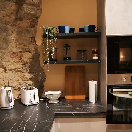 Apartment Old Town Nest